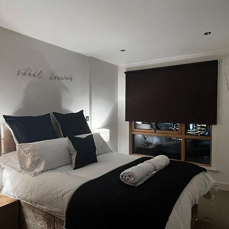 Leeds Clarence Dock 2 Bedroom Apt Leeds (West Yorkshire) Exterior photo