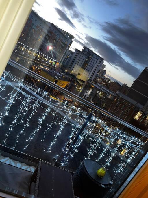 Leeds Clarence Dock 2 Bedroom Apt Leeds (West Yorkshire) Exterior photo