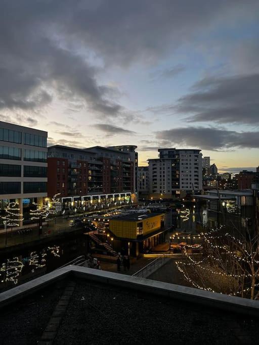 Leeds Clarence Dock 2 Bedroom Apt Leeds (West Yorkshire) Exterior photo