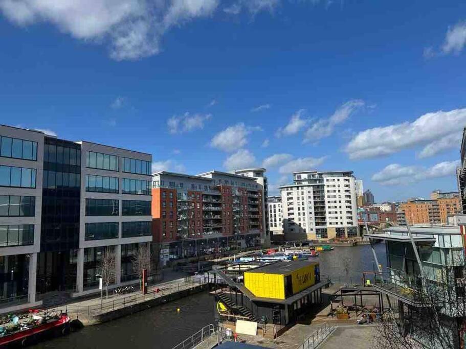 Leeds Clarence Dock 2 Bedroom Apt Leeds (West Yorkshire) Exterior photo